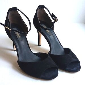 ANN TAYLOR ANKLE STRAP  HEELS